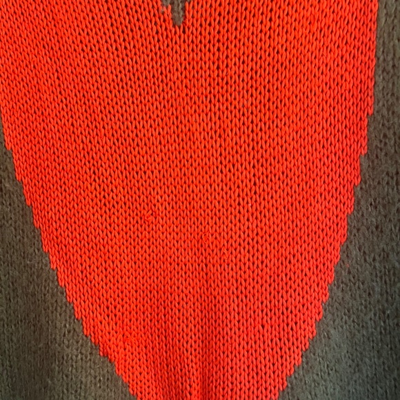 Wild fox heart sweater - Picture 2 of 4